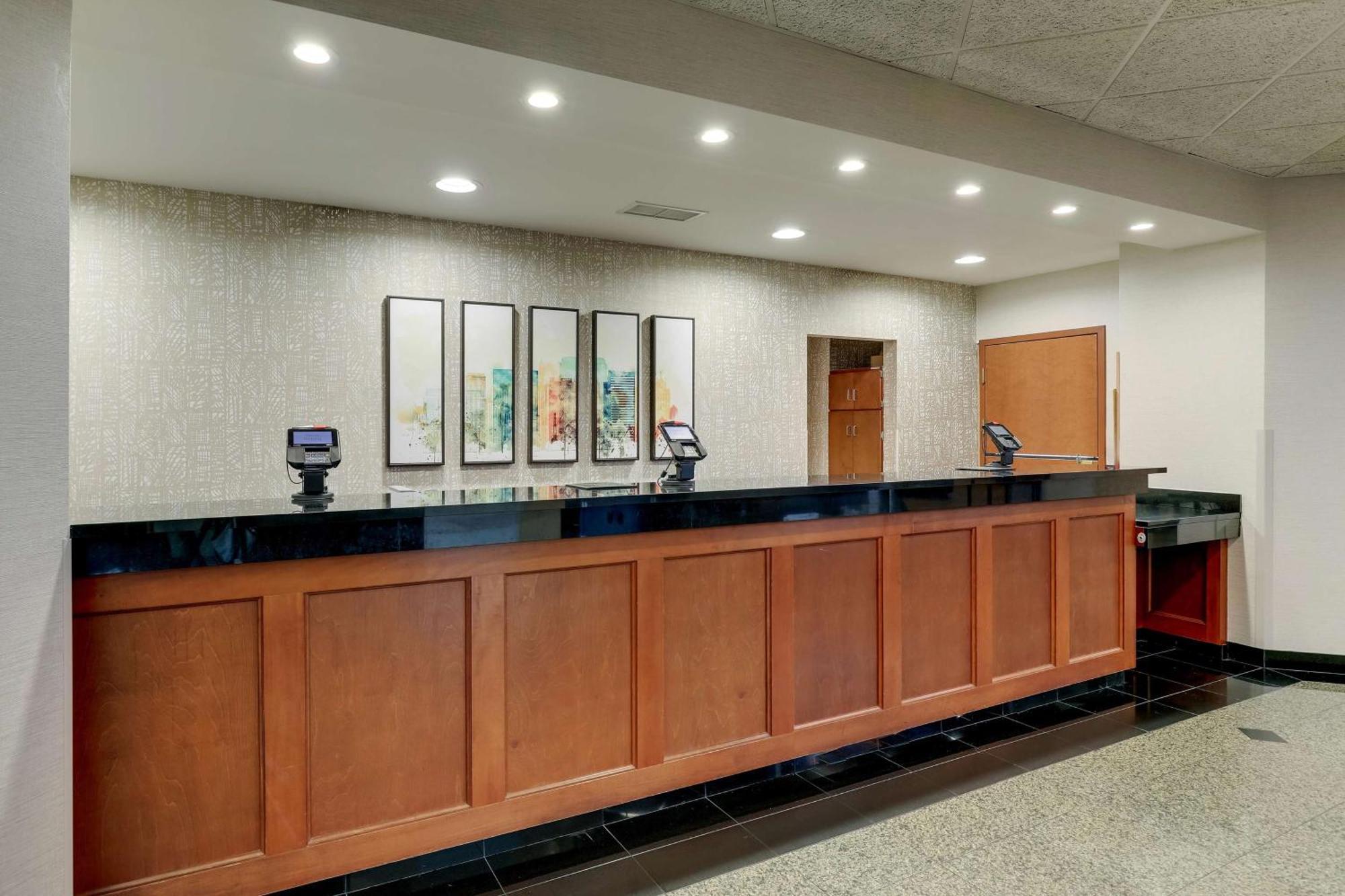 Drury Inn & Suites Birmingham Lakeshore Drive Ngoại thất bức ảnh