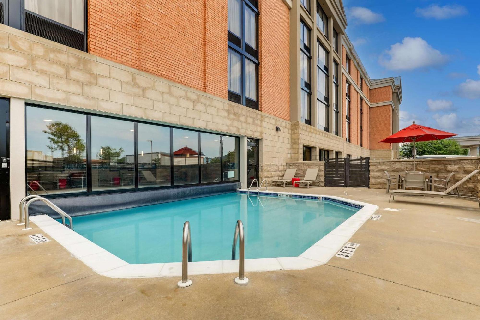 Drury Inn & Suites Birmingham Lakeshore Drive Ngoại thất bức ảnh