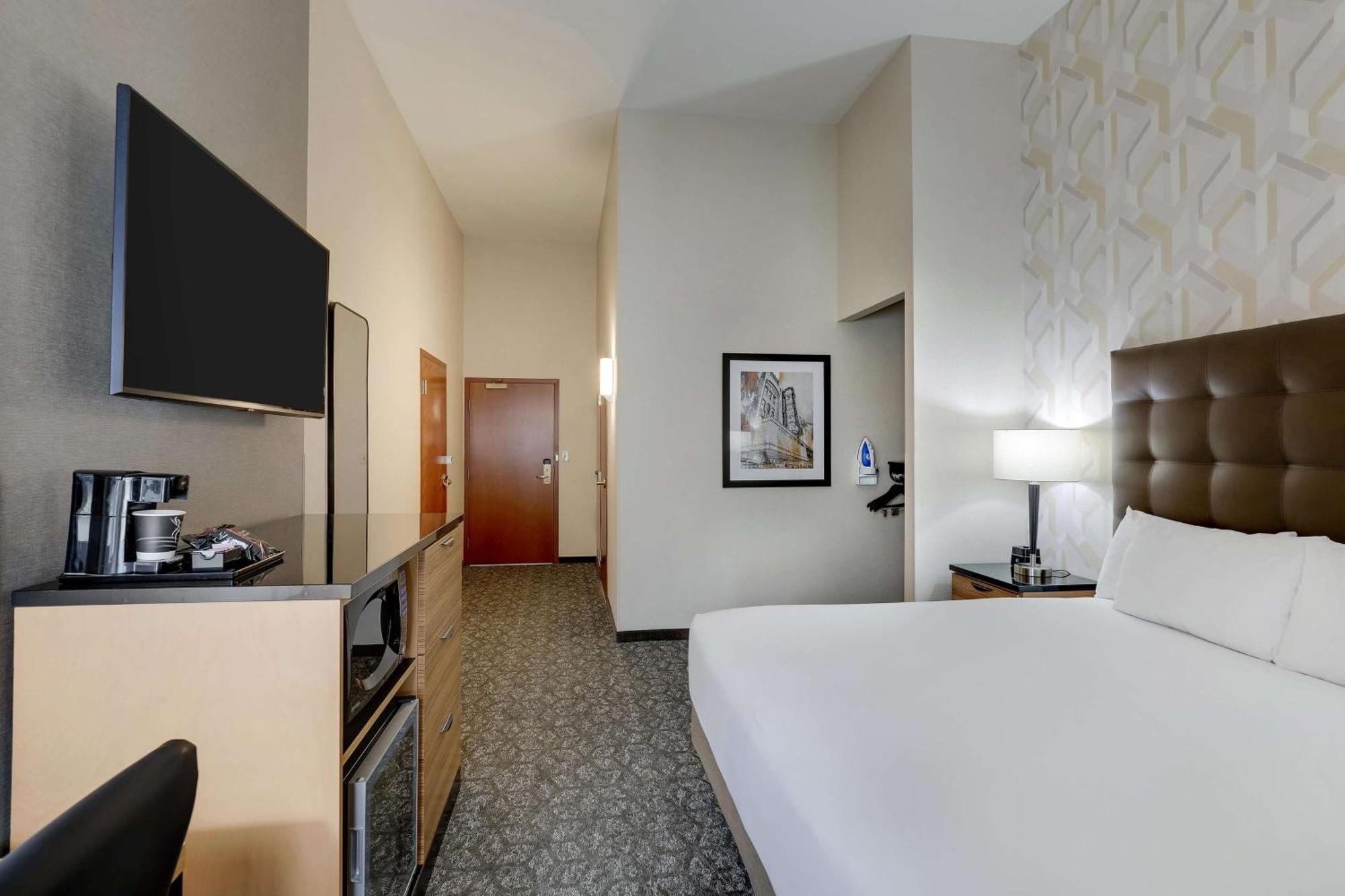 Drury Inn & Suites Birmingham Lakeshore Drive Ngoại thất bức ảnh