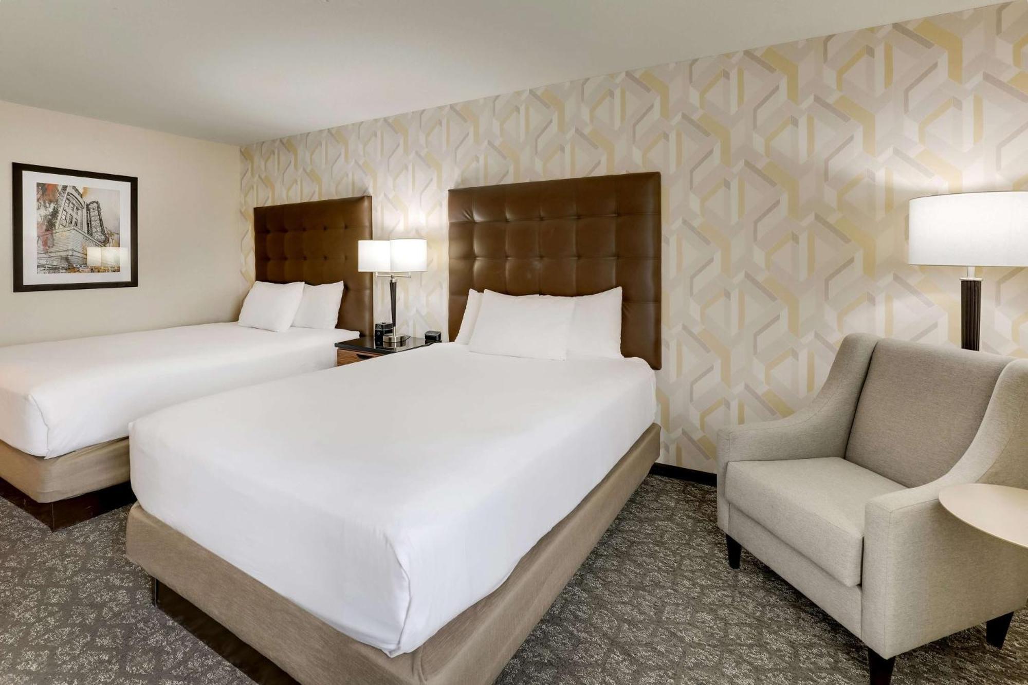 Drury Inn & Suites Birmingham Lakeshore Drive Ngoại thất bức ảnh