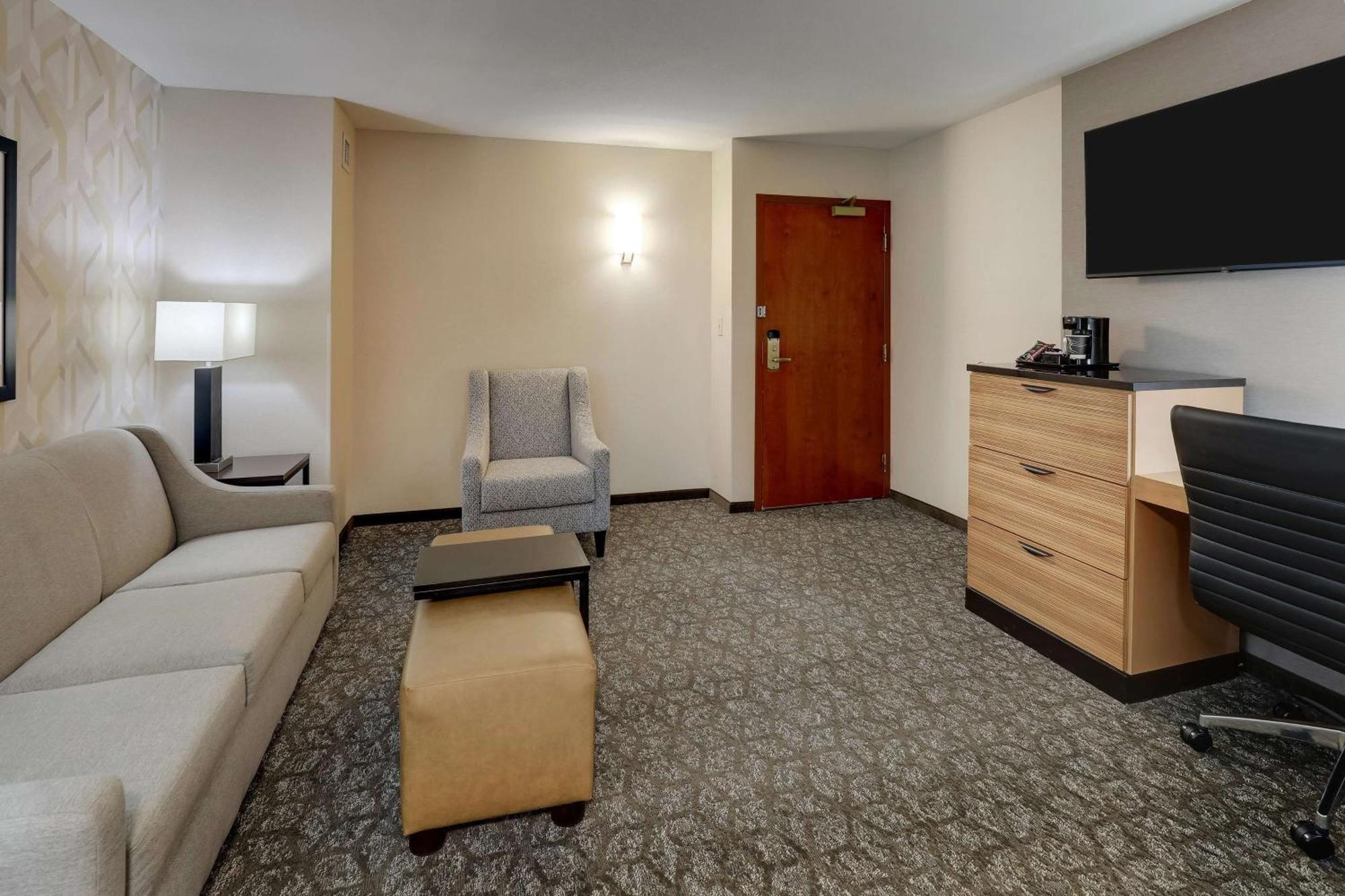 Drury Inn & Suites Birmingham Lakeshore Drive Ngoại thất bức ảnh