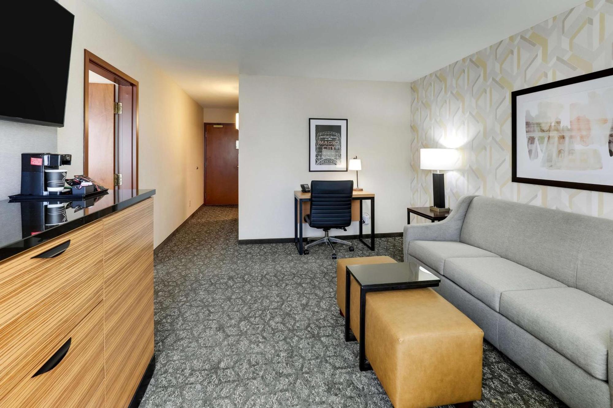 Drury Inn & Suites Birmingham Lakeshore Drive Ngoại thất bức ảnh