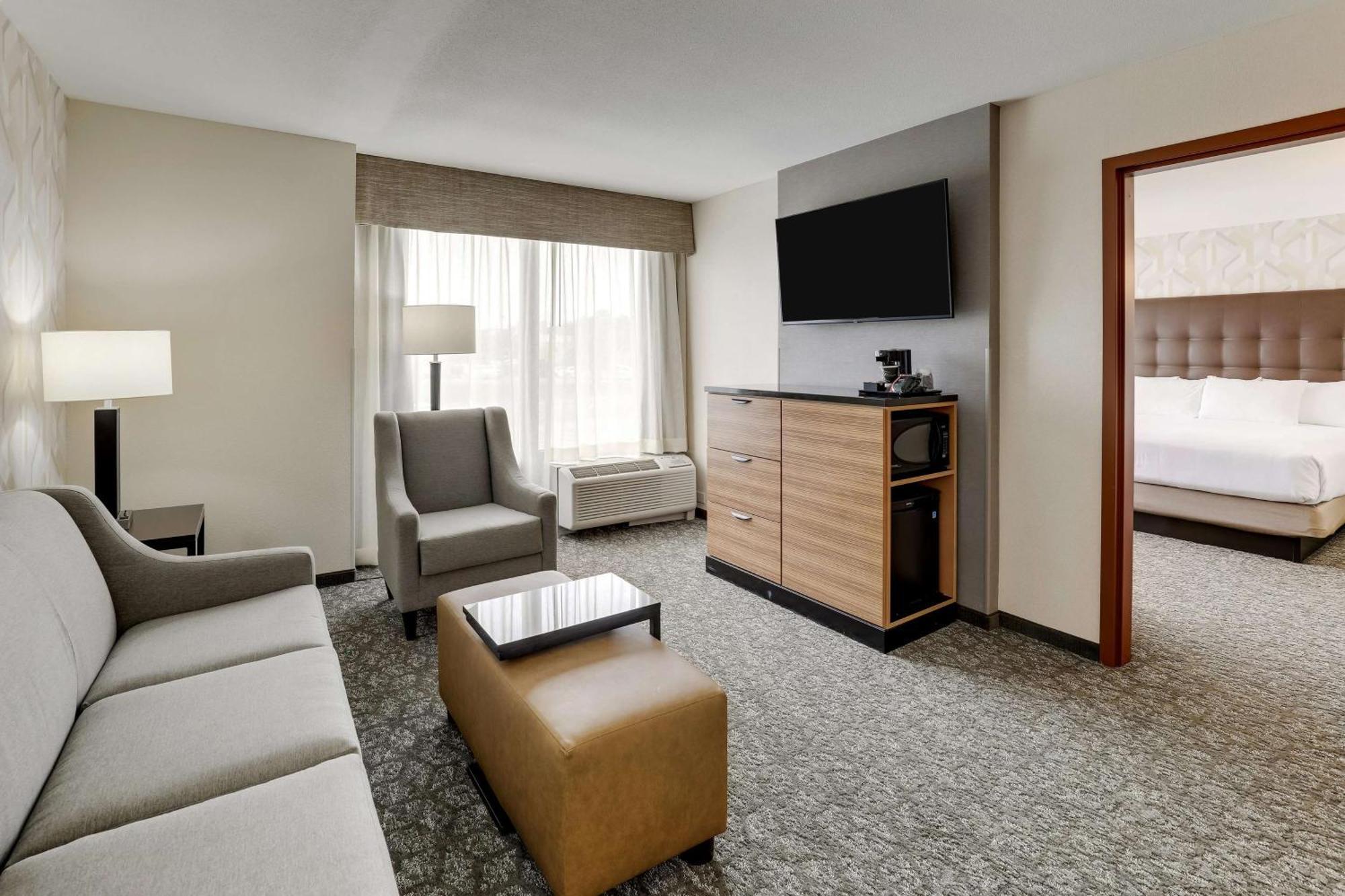Drury Inn & Suites Birmingham Lakeshore Drive Ngoại thất bức ảnh