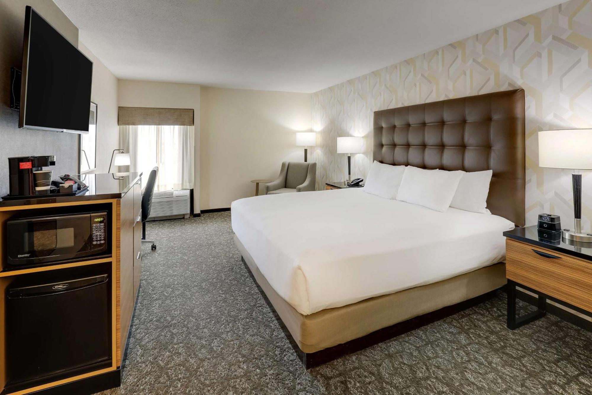 Drury Inn & Suites Birmingham Lakeshore Drive Ngoại thất bức ảnh
