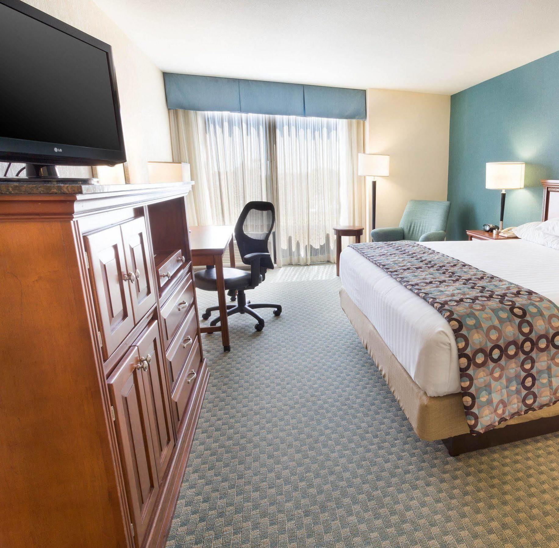 Drury Inn & Suites Birmingham Lakeshore Drive Ngoại thất bức ảnh