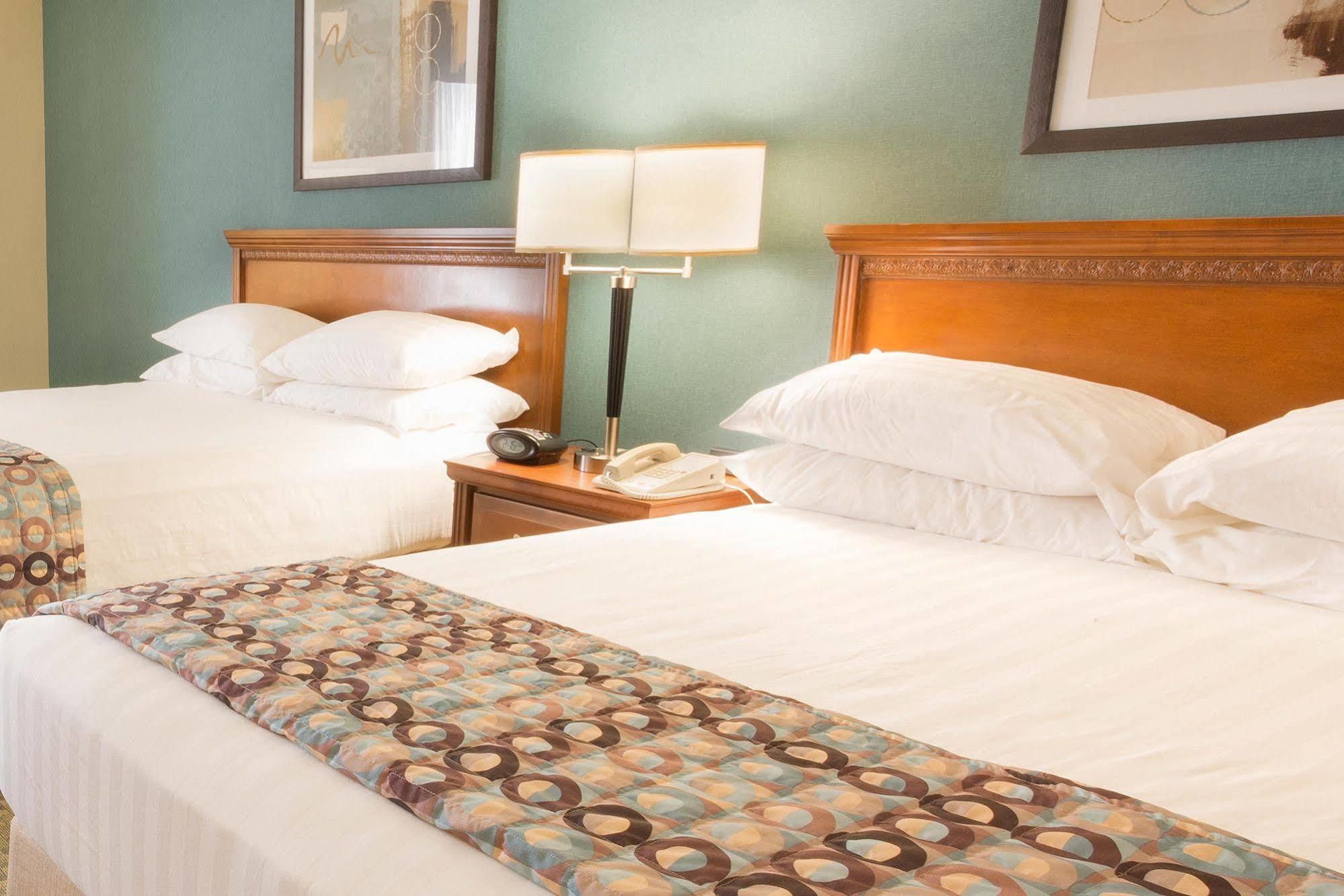 Drury Inn & Suites Birmingham Lakeshore Drive Ngoại thất bức ảnh