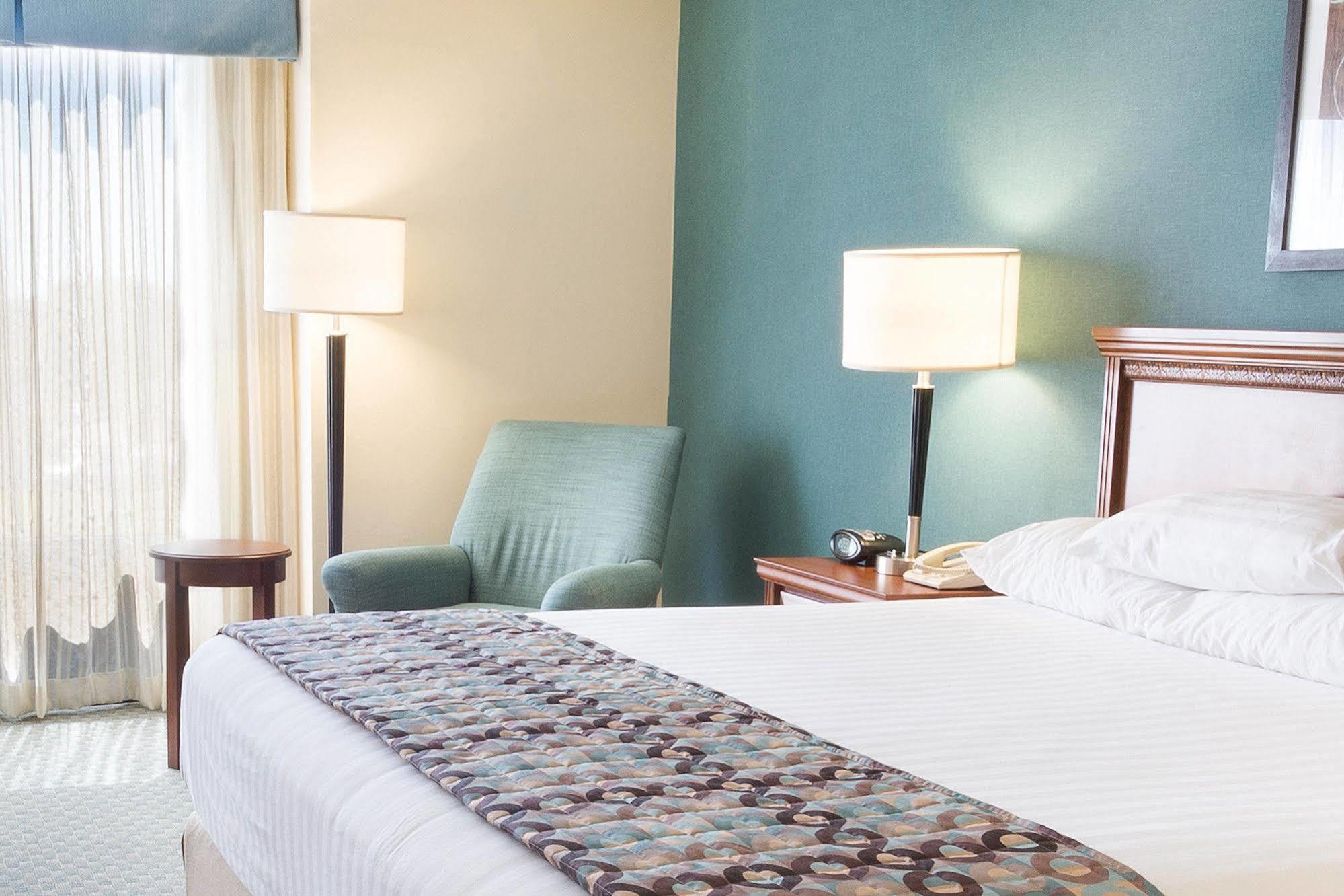 Drury Inn & Suites Birmingham Lakeshore Drive Ngoại thất bức ảnh